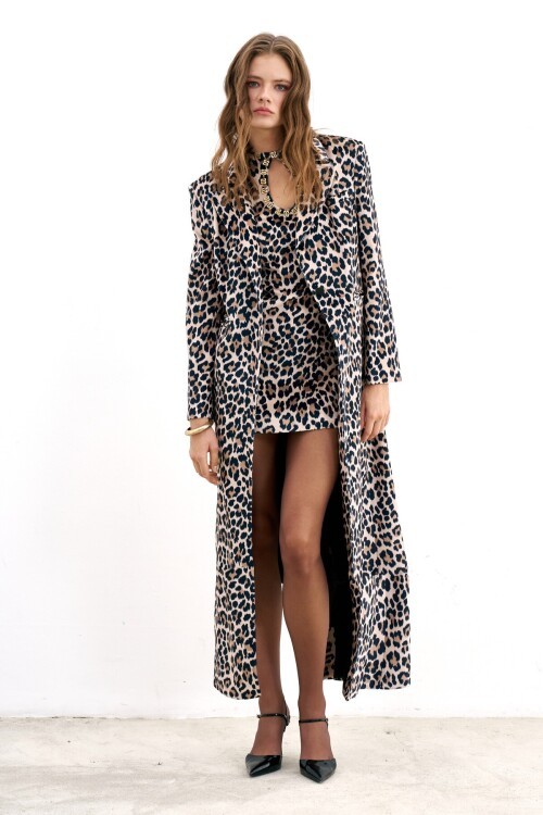 LONG LEOPARD COAT