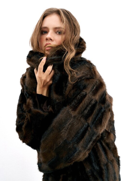 THE MONARCH COAT